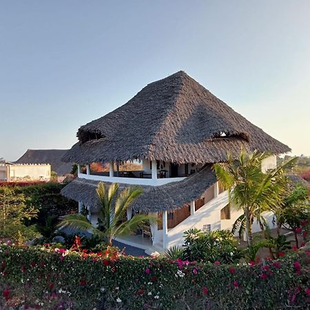 Shira House Bed & Breakfast Watamu Exterior photo