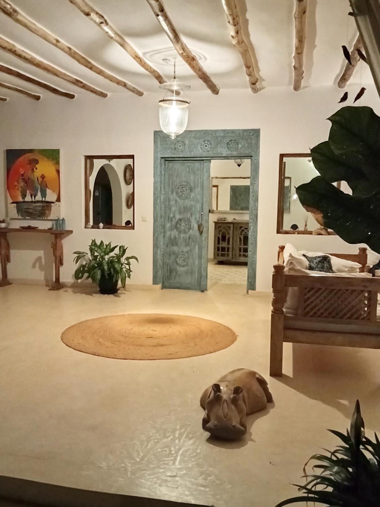 Shira House Bed & Breakfast Watamu Exterior photo