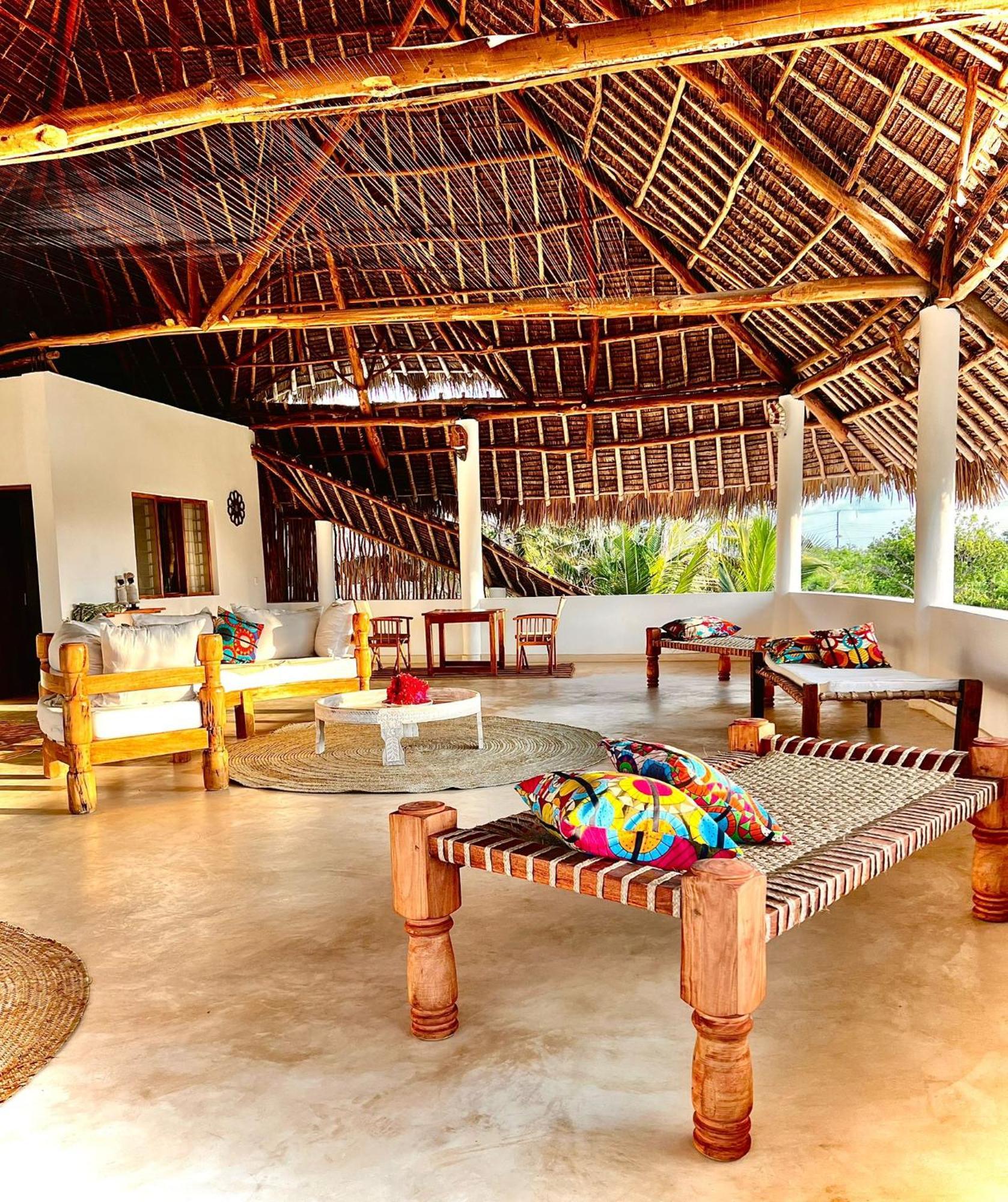 Shira House Bed & Breakfast Watamu Exterior photo