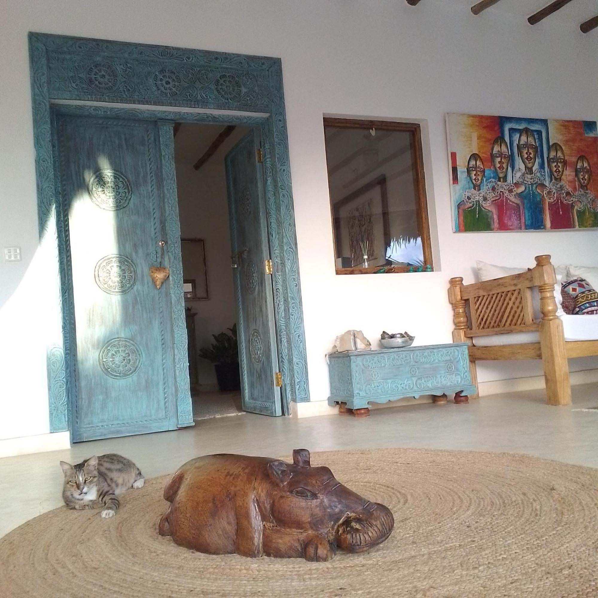 Shira House Bed & Breakfast Watamu Exterior photo